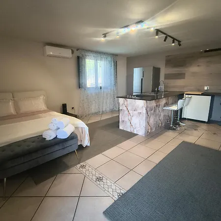 Apartment Luxury Daisy